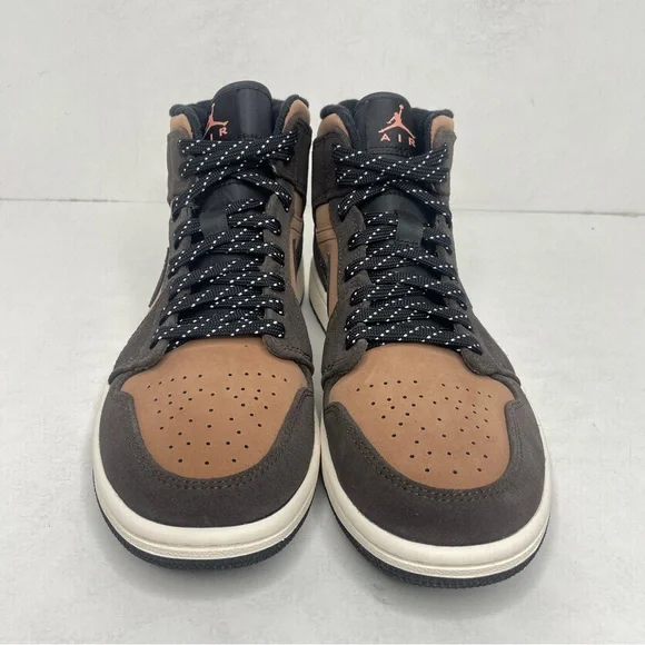 Nike Air Jordan 1 Retro Mid SE “Dark Chocolate” 2022 - Picture 2 of 4